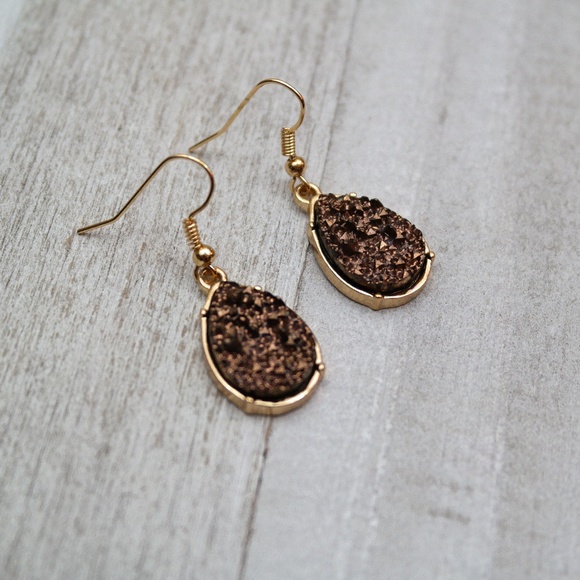 🌻 LAST ONE • Brown Druzy Earrings - Picture 2 of 6